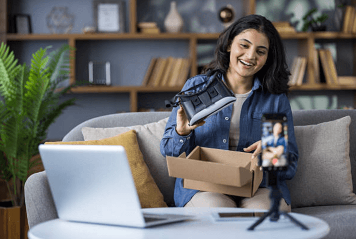 How Influencers Review Products to Shape Consumer Opinions and Drive Sales 