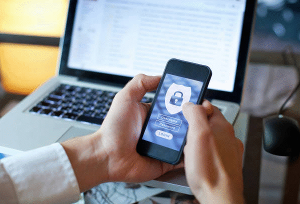 Data Privacy Risks Businesses Face Without Secure Device Wiping